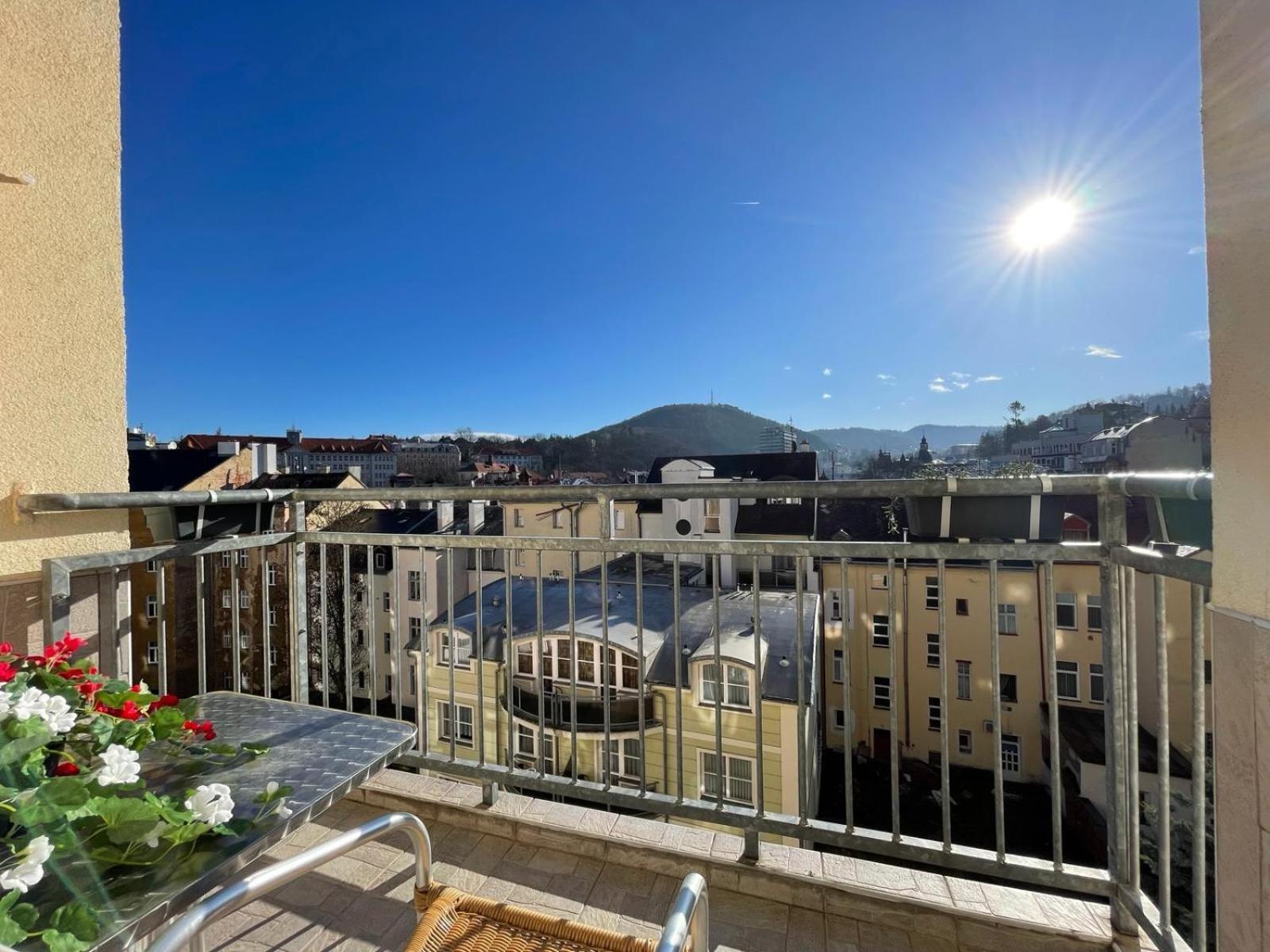 Appartment centrum Karlovy Vary Exterior foto